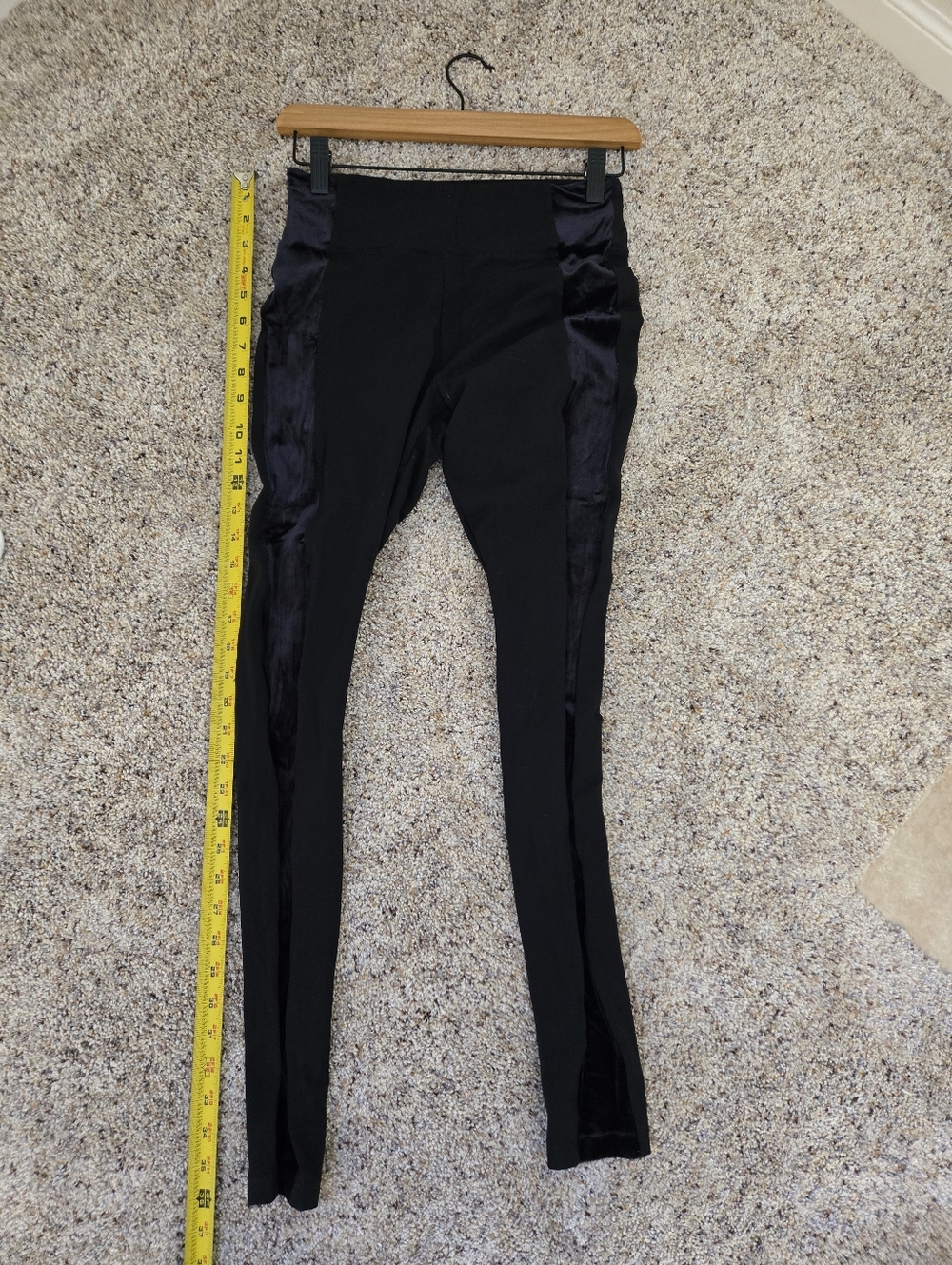 Athleta Black Velvet Panel Leggings High Rise Zip Pocket XS Yoga Luxe - Picture 6 of 8